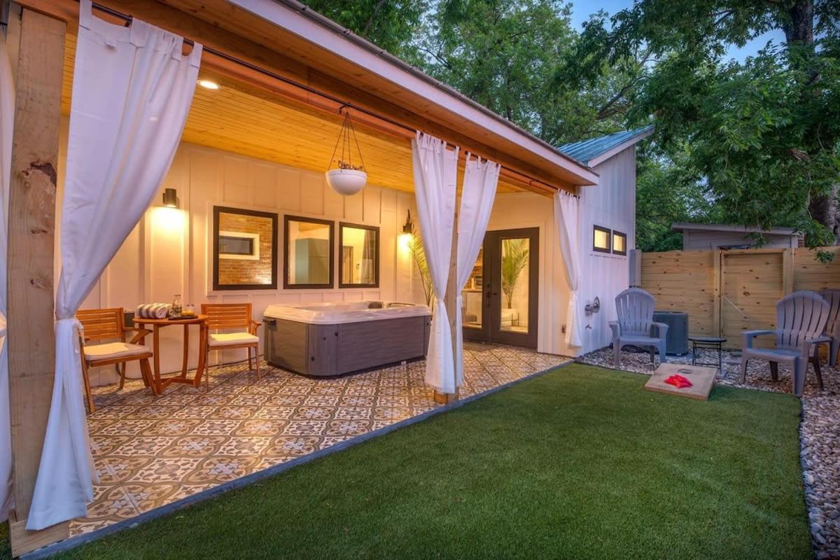 Petit Paradis Studio With Hot Tub Fredericksburg Exterior foto