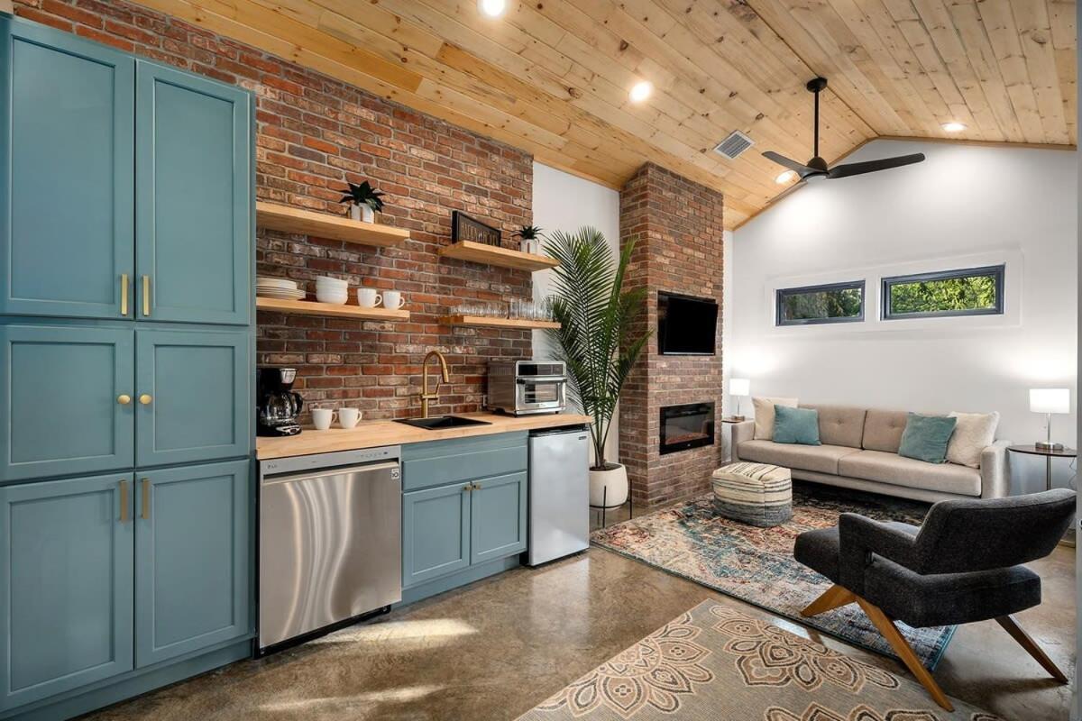 Petit Paradis Studio With Hot Tub Fredericksburg Exterior foto